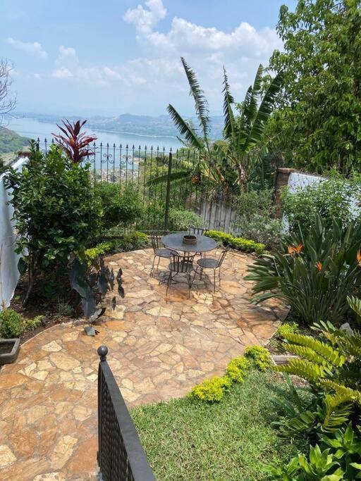 Casa Flor De Pajaro, Vistas Panoramicas Increibles Al Lago Hotell Suchitoto Exteriör bild